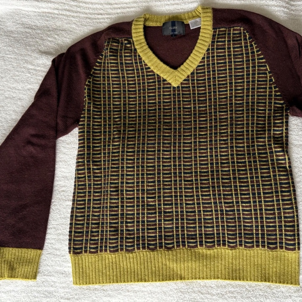 Retro men’s sweater size L